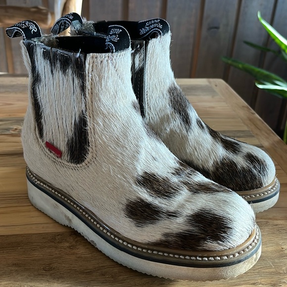 Rancherr Boots Size 7 Cowgirl Rancherr Boots. Cowhide Boots Handmade - Picture 2 of 6